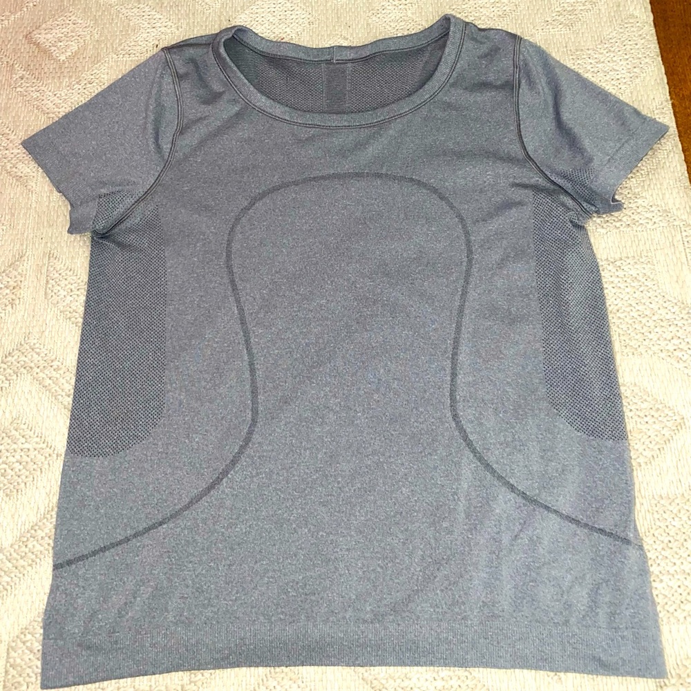Lululemon Tee